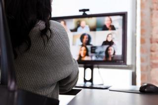 Women in a virtual meeting
